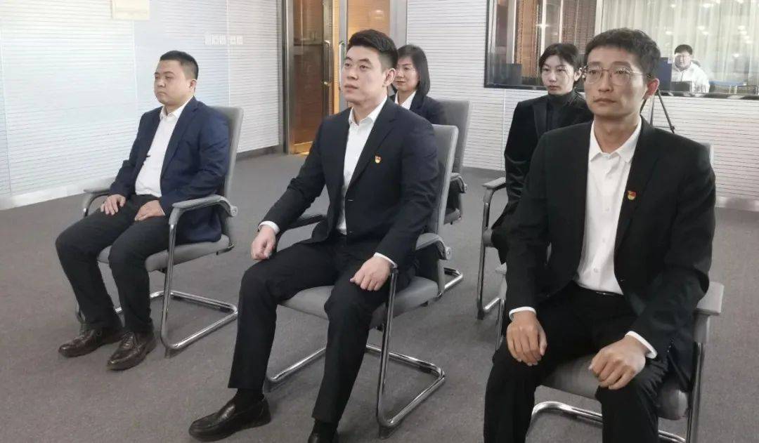 老旧小区改造频繁挖断光缆怎么解决？违规建筑如何处理？