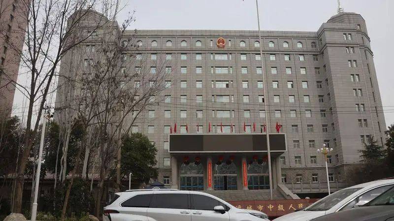 山西女教师新婚8个月遇害！警方掘坟提取DNA，丈夫被判无罪后再受审