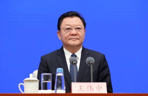王伟中任内蒙古自治区党委委员、常委、书记