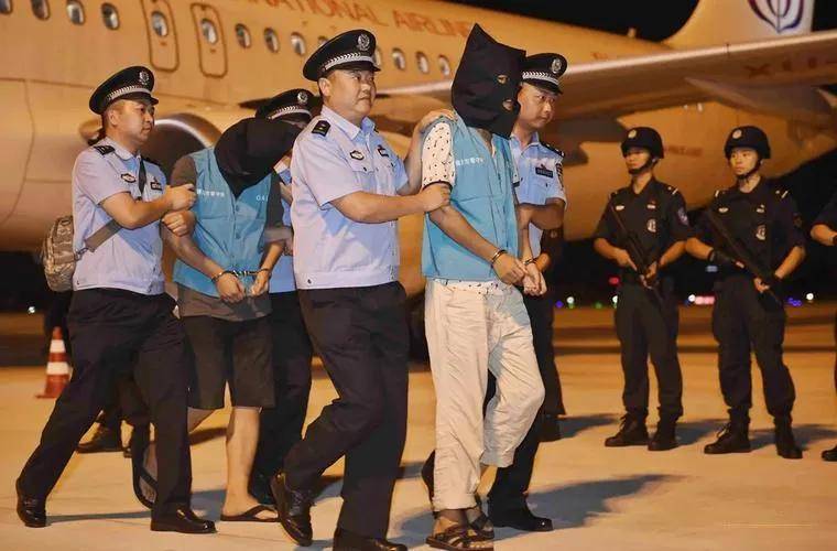 被大陆通缉的台湾网军,在台湾被银行拒绝贷款无法买房?